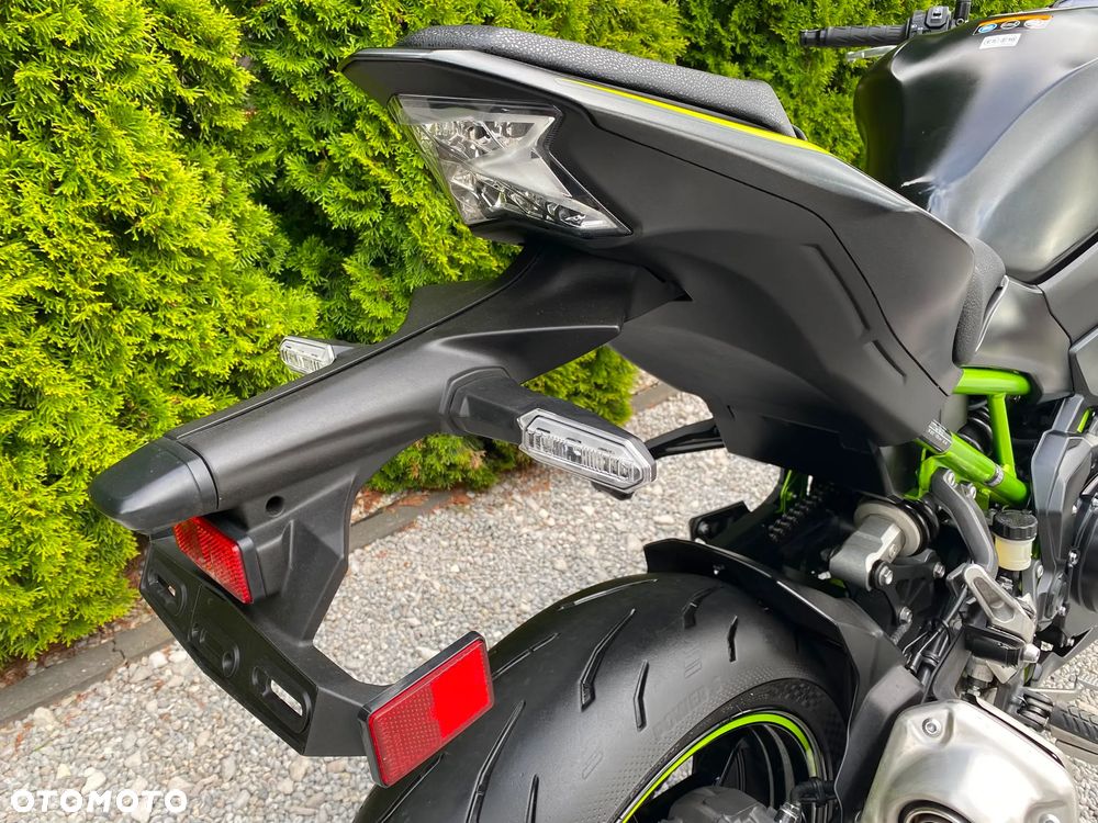 Kawasaki Z 900 - 12