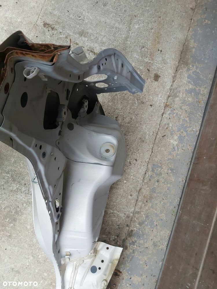 Toyota Yaris III błotnik prawy tył ćwiartka prawa 5D - 4