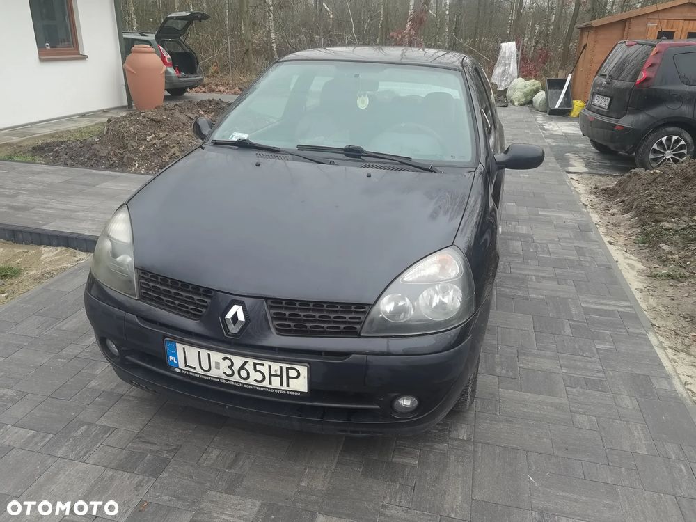 Renault Clio - 1