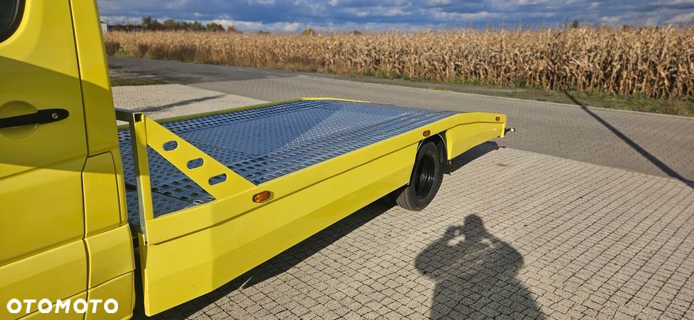 Mercedes-Benz Sprinter - 2