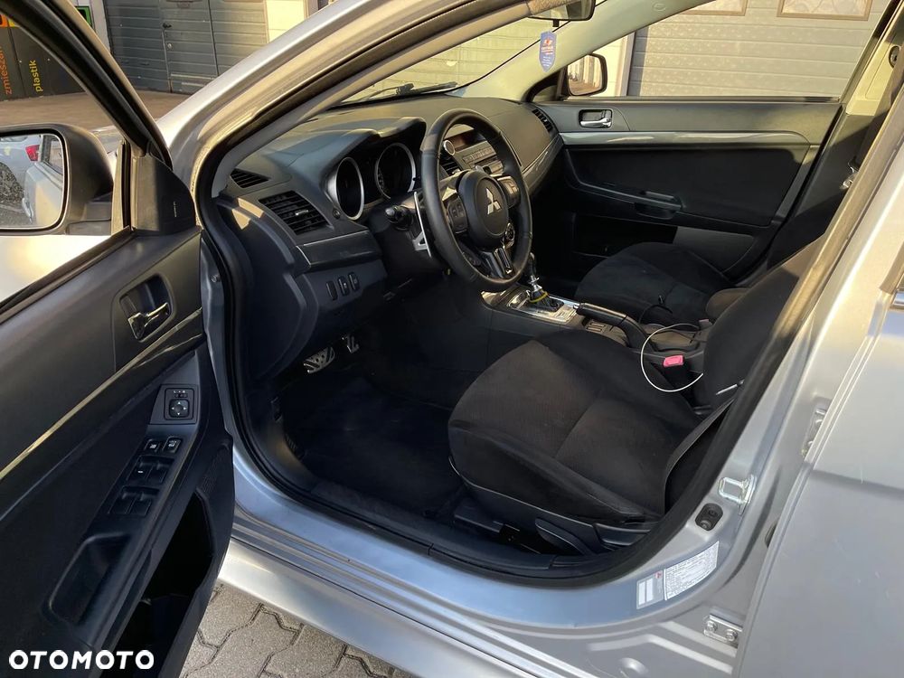 Mitsubishi Lancer - 13