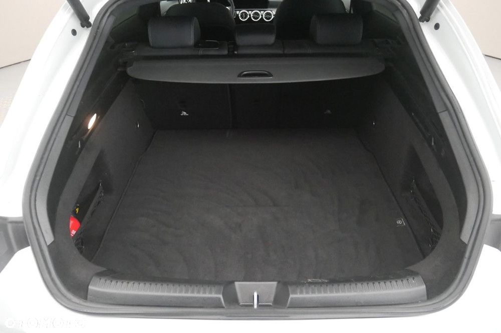 Mercedes-Benz CLA - 16
