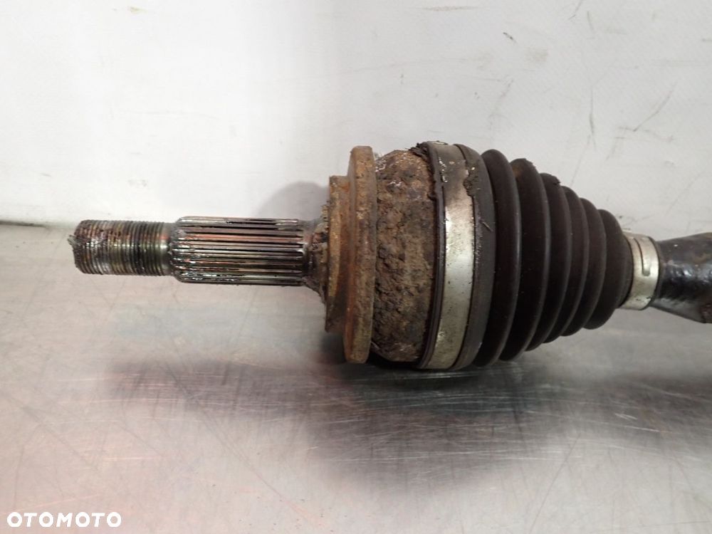 PÓŁOŚ PRAWA TOYOTA COROLLA E15 - 3