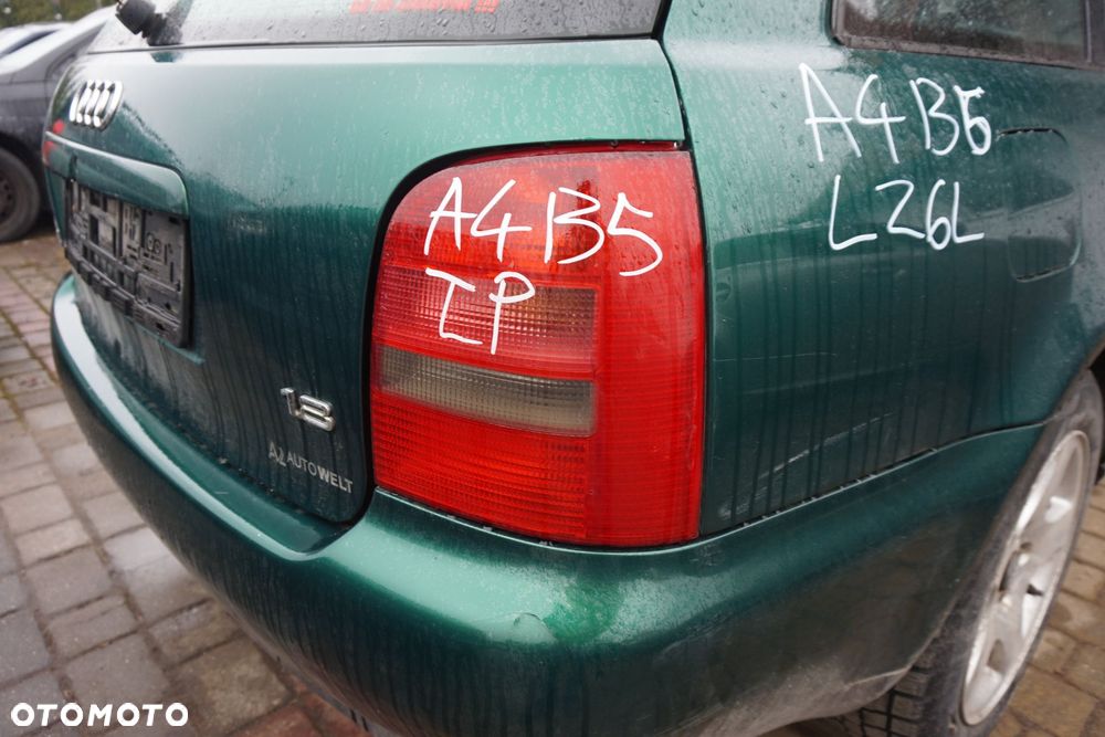 LAMPA TYLNA PRAWA A4 B5 KOMBI  AUDI 1994-2001 - 1