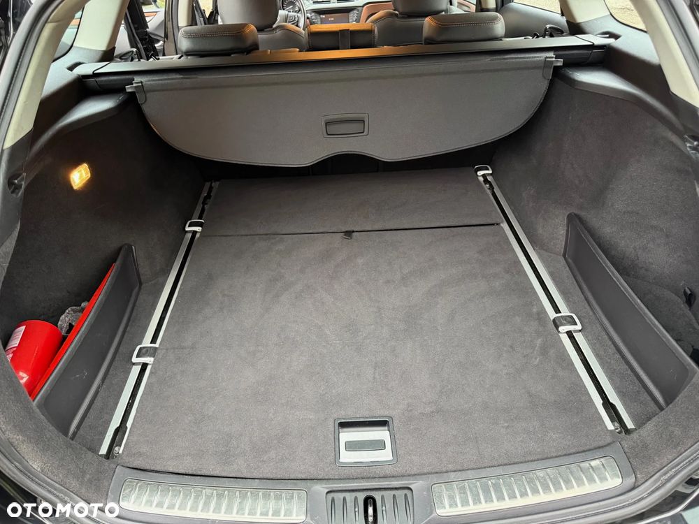 Toyota Avensis 2.0 Multidrive S Executive - 27