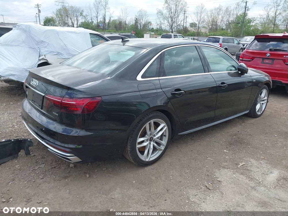 Audi A4 Limousine - 4