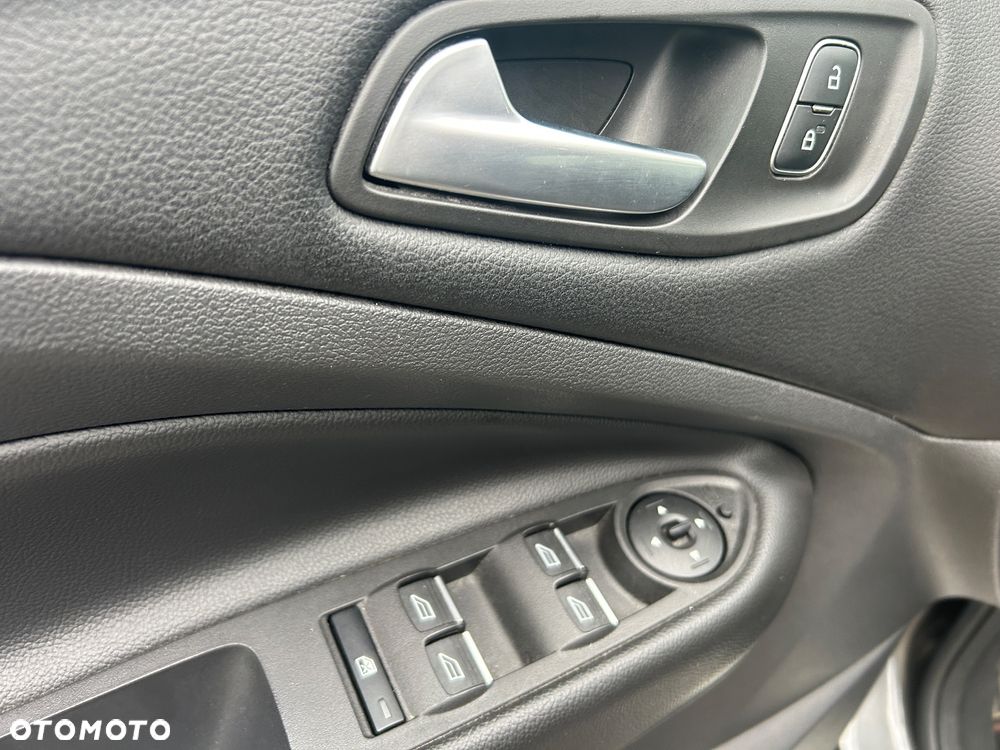 Ford Kuga 1.5 EcoBoost ST-LINE - 14