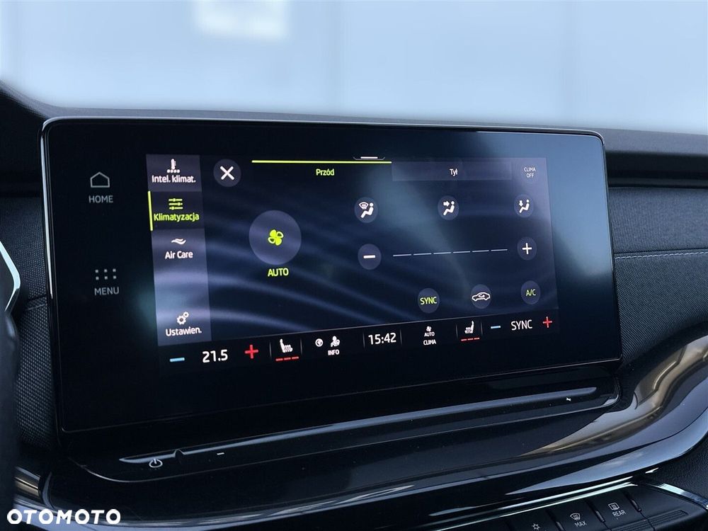 Skoda Octavia 2.0 TDI Sportline DSG - 23