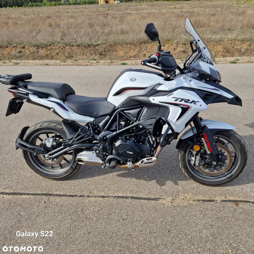 Benelli TRK 502 - 4