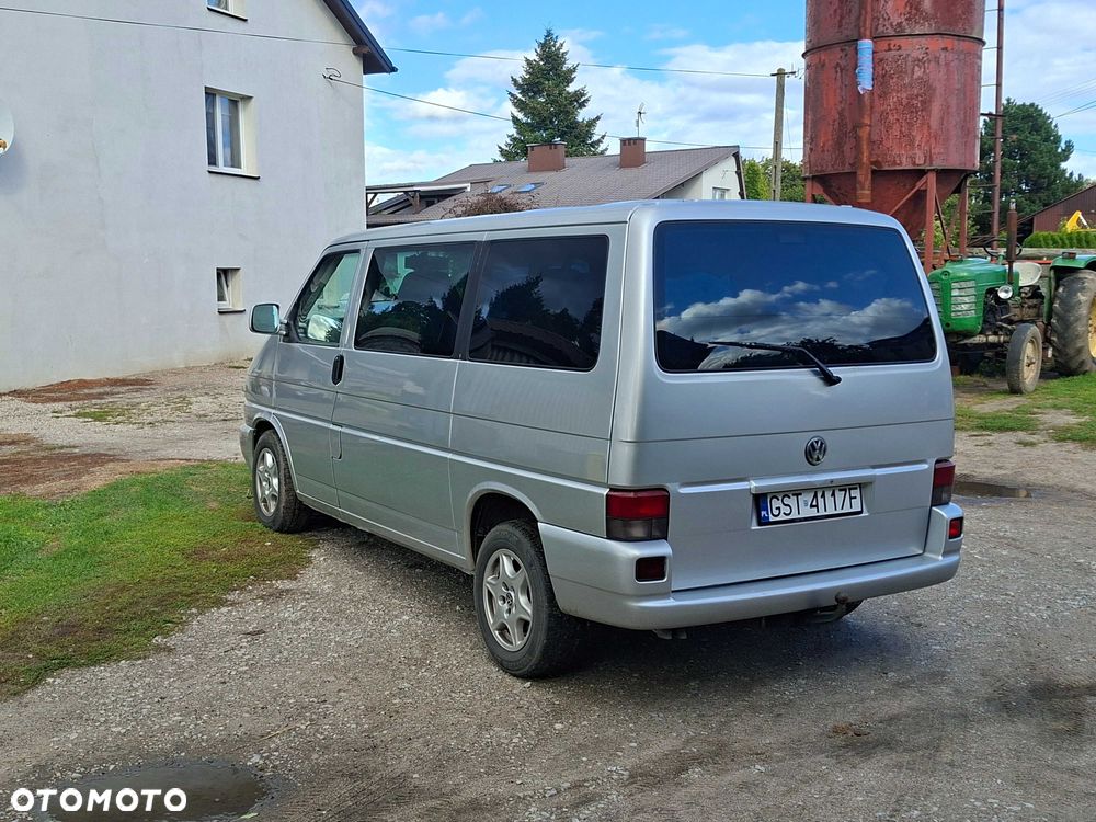 Volkswagen Caravelle - 7