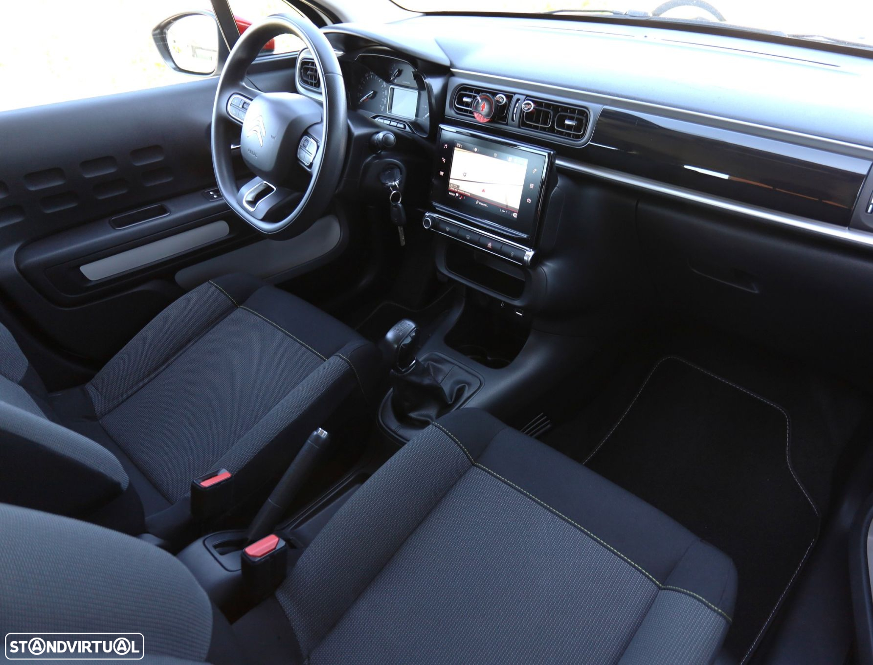Citroën C3 1.2 PureTech Shine - 17