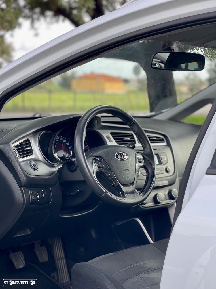 Kia Ceed SW 1.4 CRDi ECO - 9