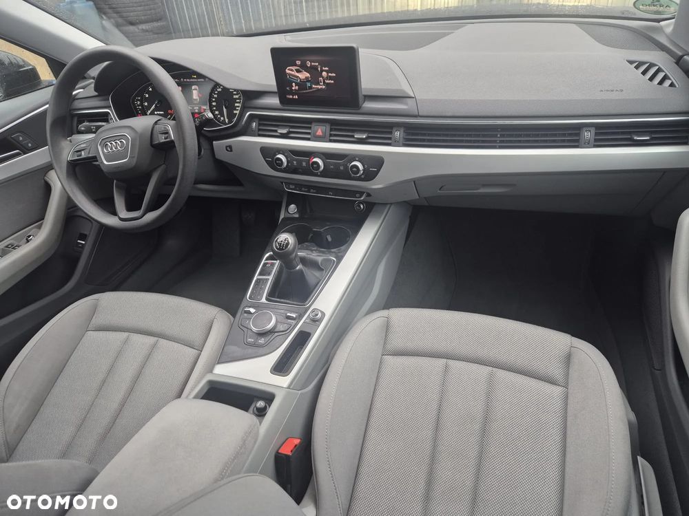 Audi A4 Avant g-tron 2.0 TFSI - 16