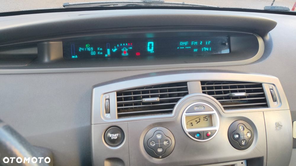 Renault Scenic - 9