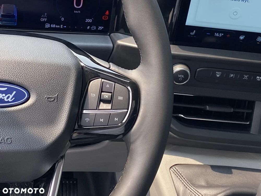 Ford Transit Custom Van Limited - 18