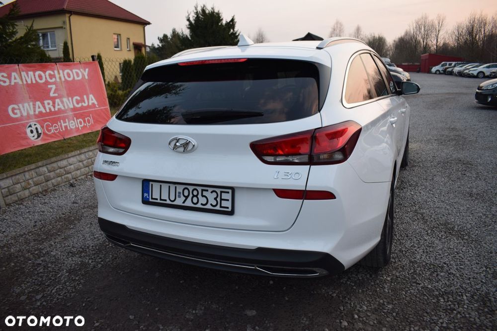 Hyundai i30 1.5 T-GDI 48V-Hybrid DCT Prime - 4