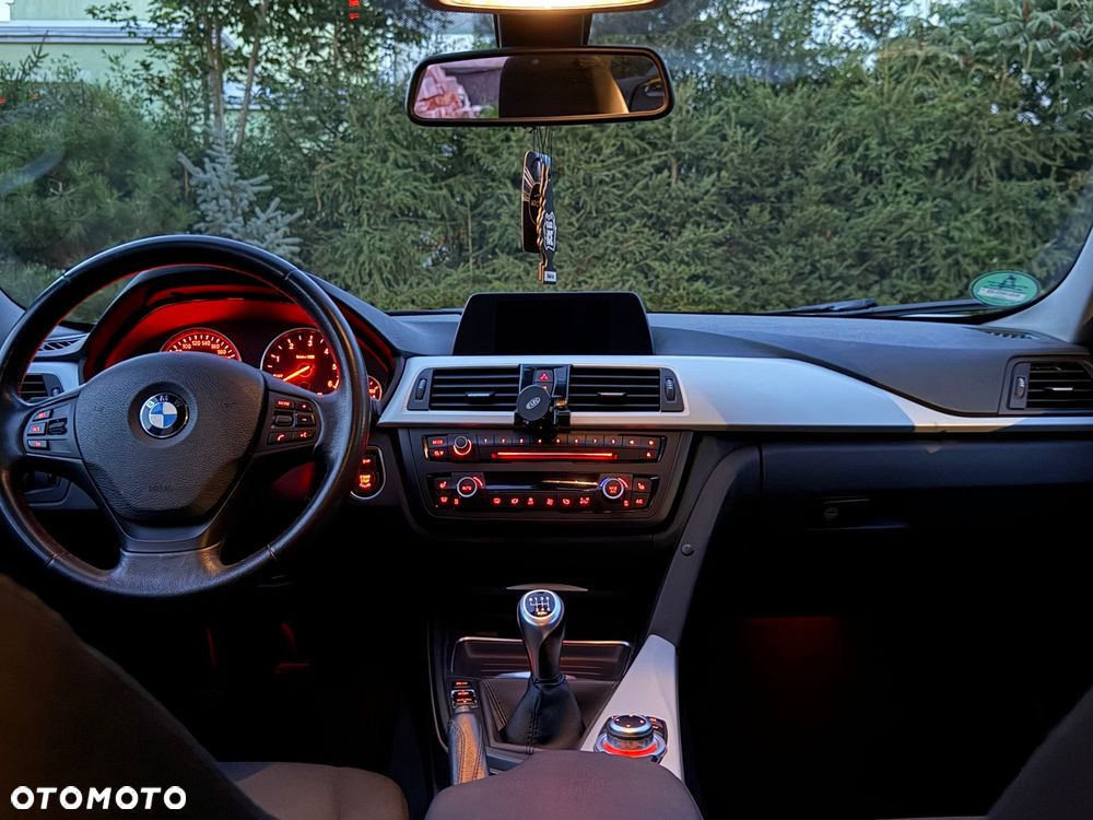 BMW Seria 3 - 20