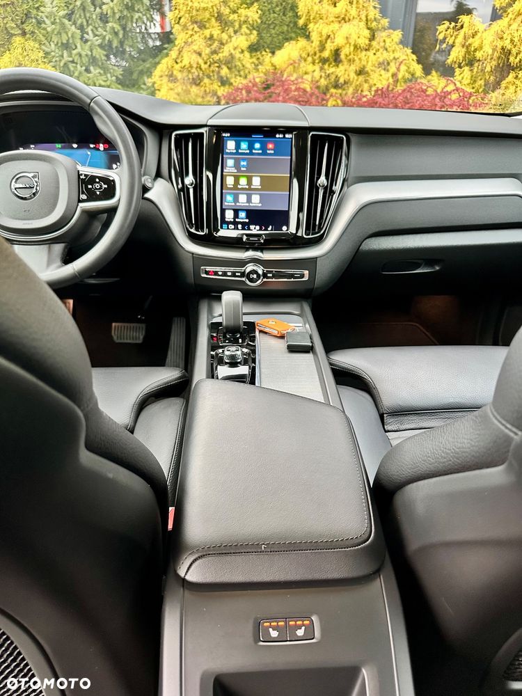 Volvo XC 60 B4 D Plus Bright - 40