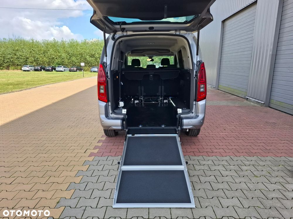 Toyota Proace City Verso Long 1.5 D-4D Family - 6