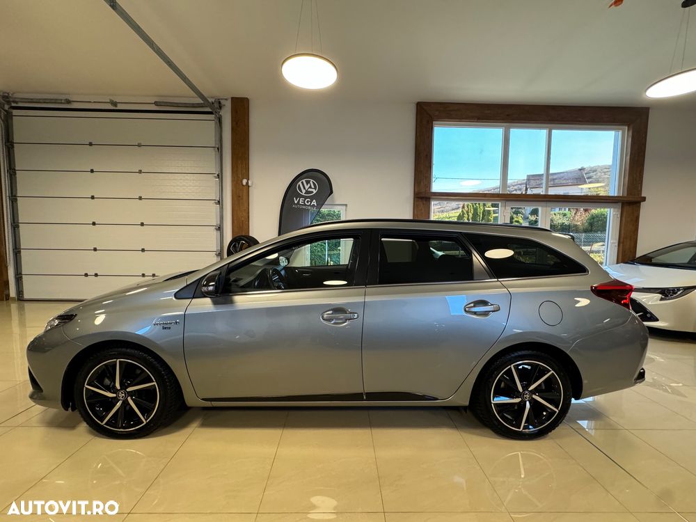 Toyota Auris 1.8 VVT-i Hybrid Automatik Touring Sports Team Deutschland - 6