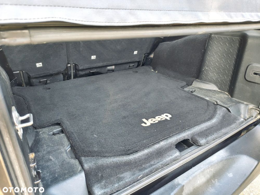 Jeep Wrangler Unlimited 3.6 Automatik X - 27