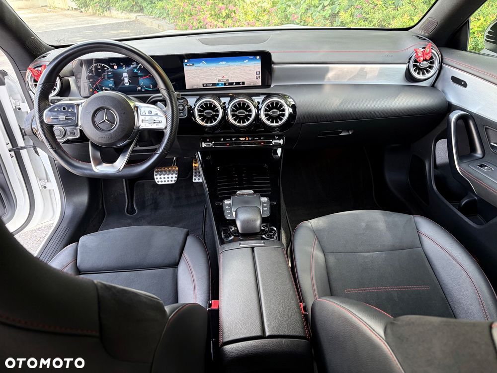 Mercedes-Benz CLA 200 AMG Line 7G-DCT - 21