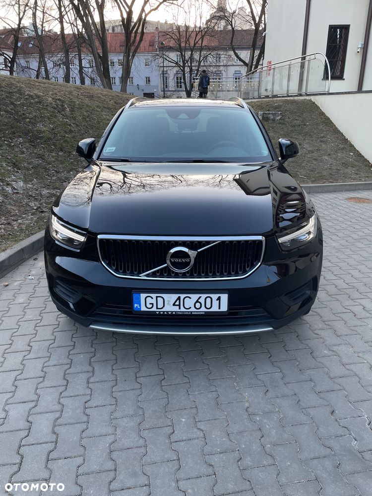 Volvo XC 40 T3 Momentum Pro - 2