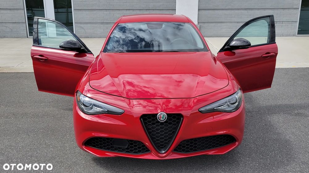 Alfa Romeo Giulia 2.0 Turbo 16V AT8-Q4 Ti - 13