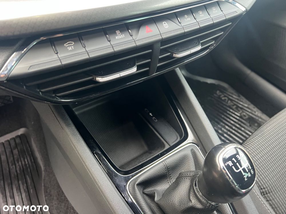 Skoda Octavia 1.5 TSI ACT Ambition - 21