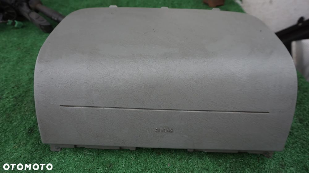 Renault Trafic II 1.9 2.0 DCI M9R zaslepka poduszka pasazera 8200727514