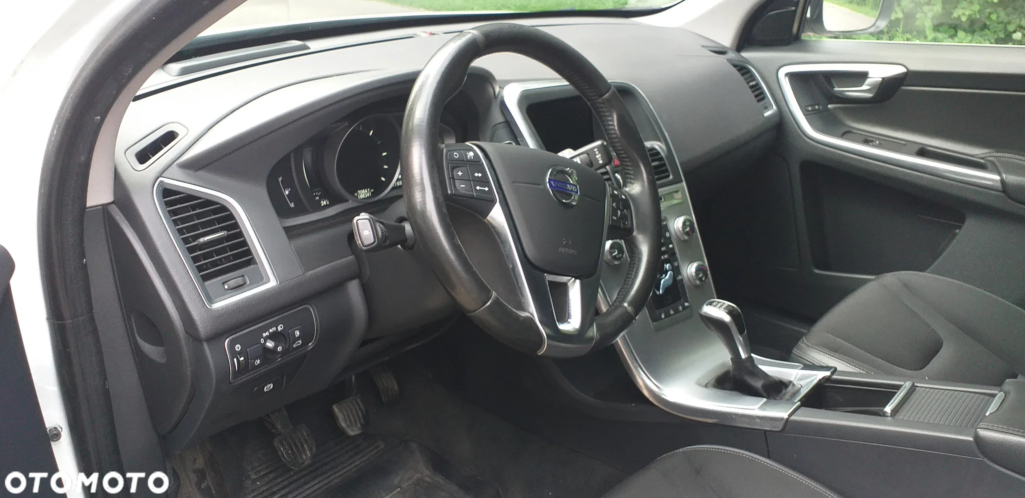 Volvo XC 60 D3 Momentum - 6