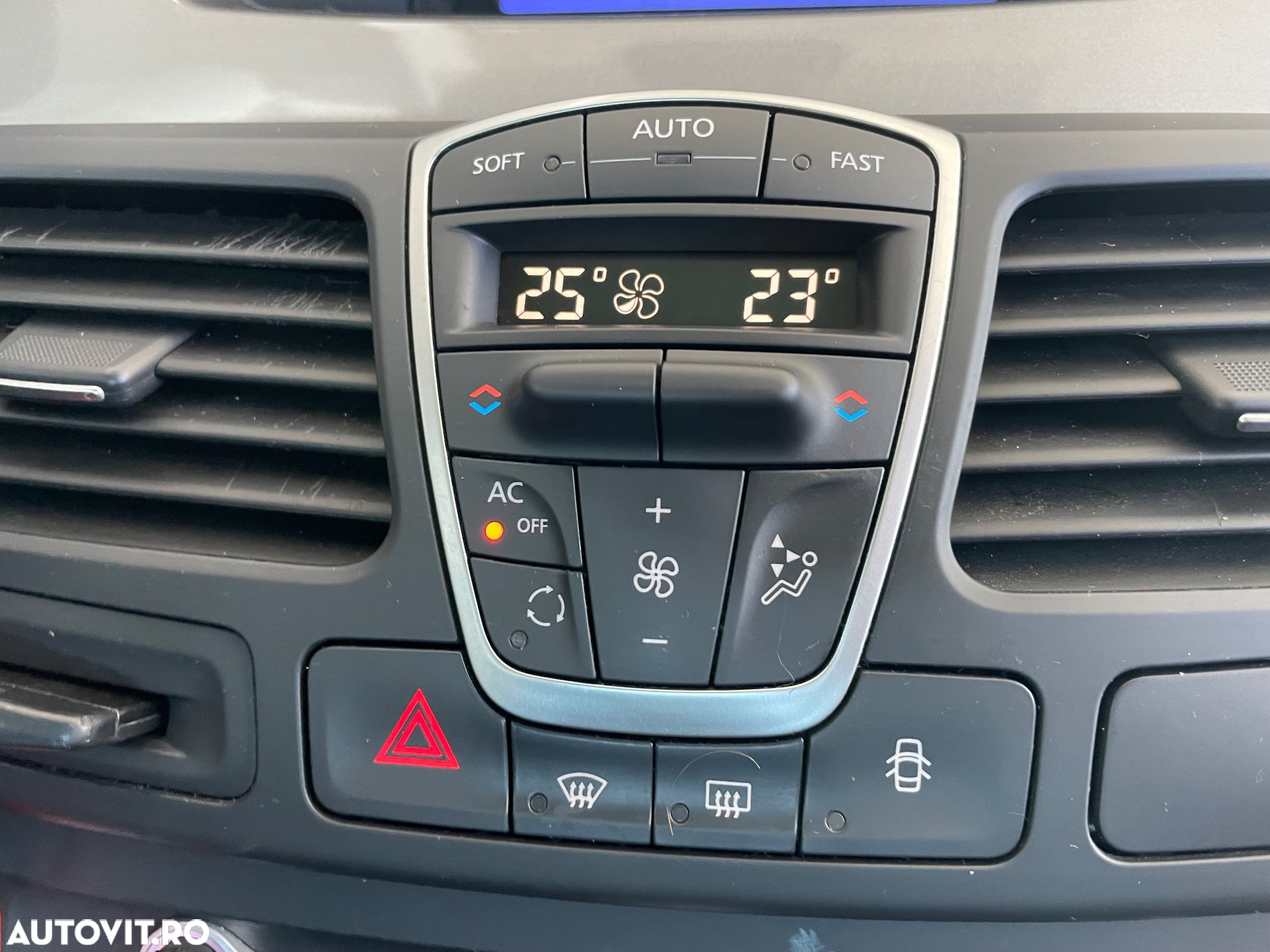 Renault Laguna dCi 110 FAP Emotion - 15