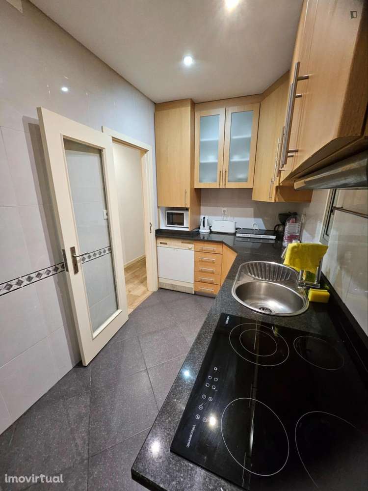 Quarto - localizado em Cedofeita Porto - Grande imagem: 5/10