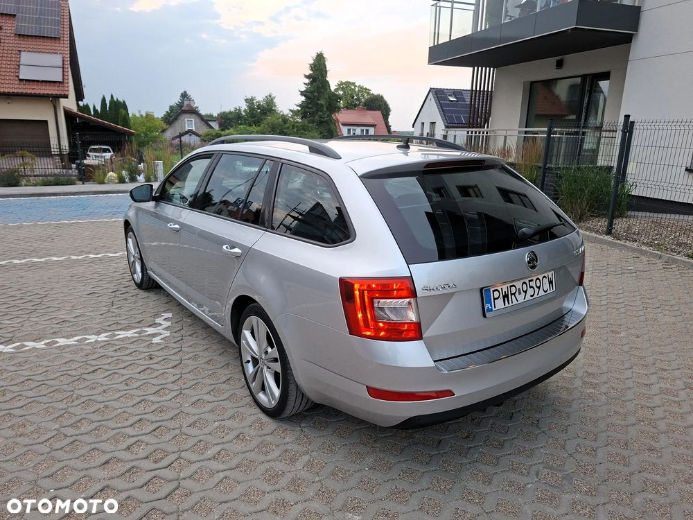 Skoda Octavia 1.6 TDI DPF DSG Sport Edition - 3