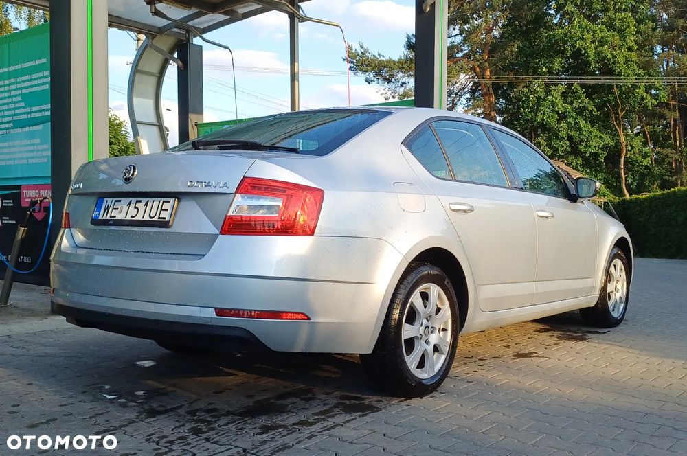 Skoda Octavia 1.4 TSI Ambition - 4