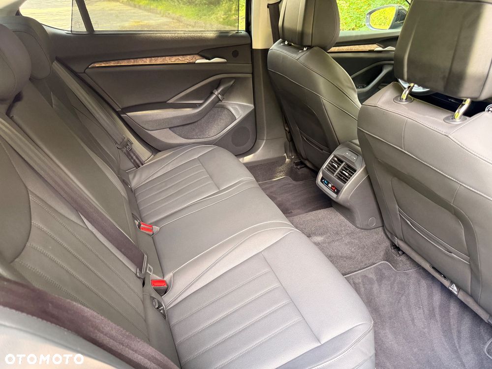 Skoda Superb 2.0 TDI SCR 4x4 L&K DSG - 21