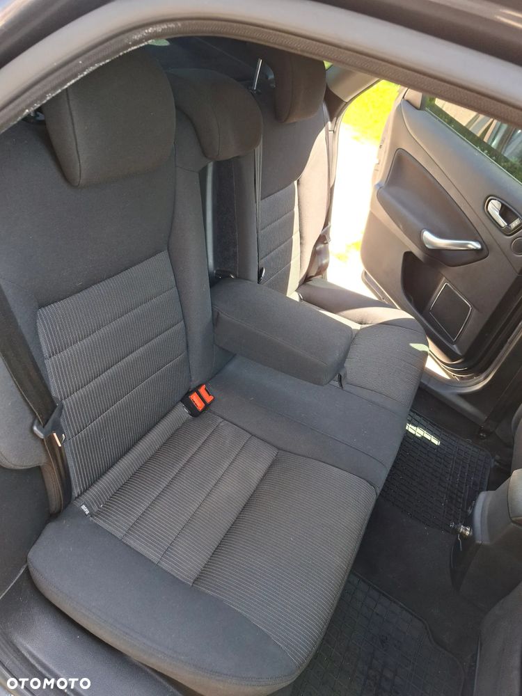 Ford Mondeo 2.0 Titanium - 25
