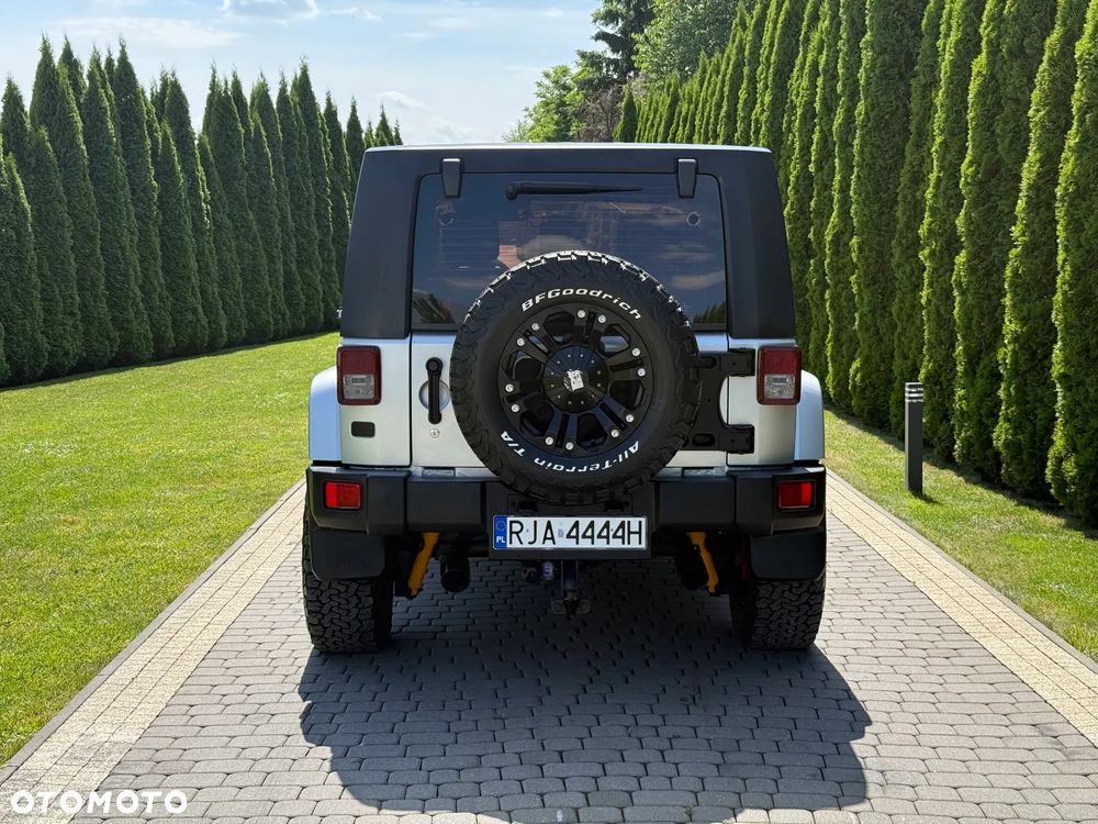 Jeep Wrangler Unlimited 3.8 Sahara - 7