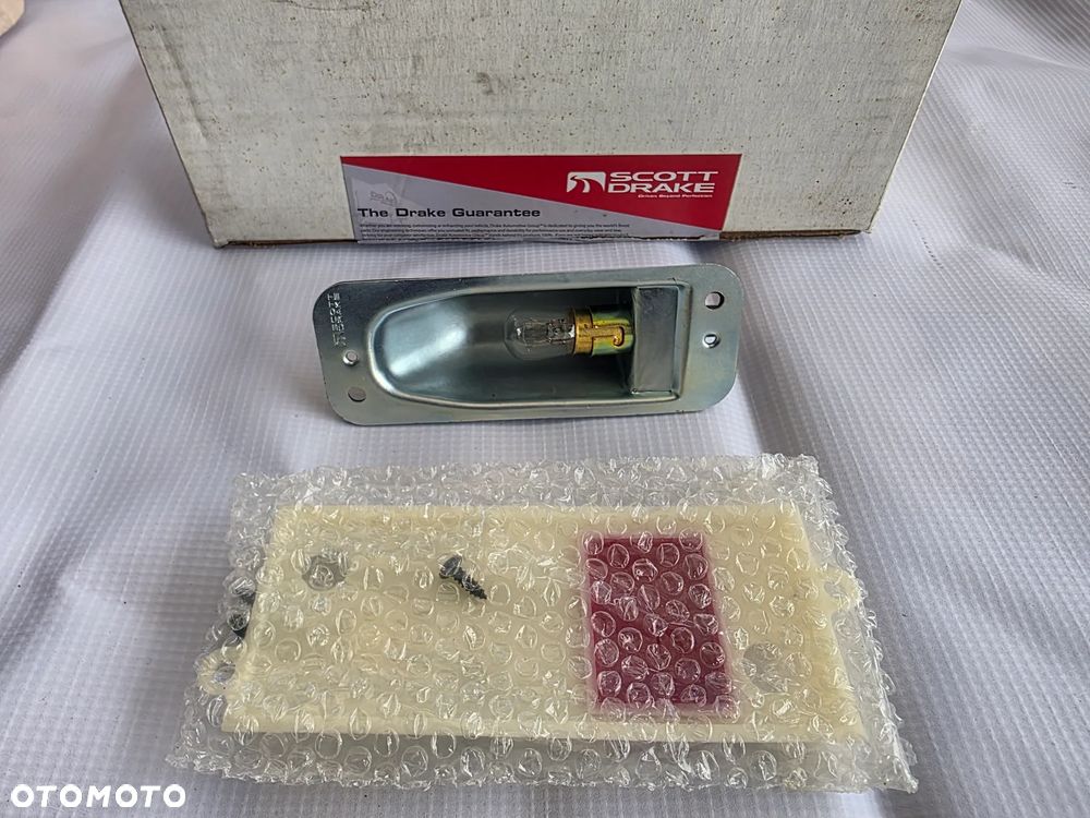 LAMPKA DRZWI FORD MUSTANG 1967-1968 C7ZB-13A744-C - 1