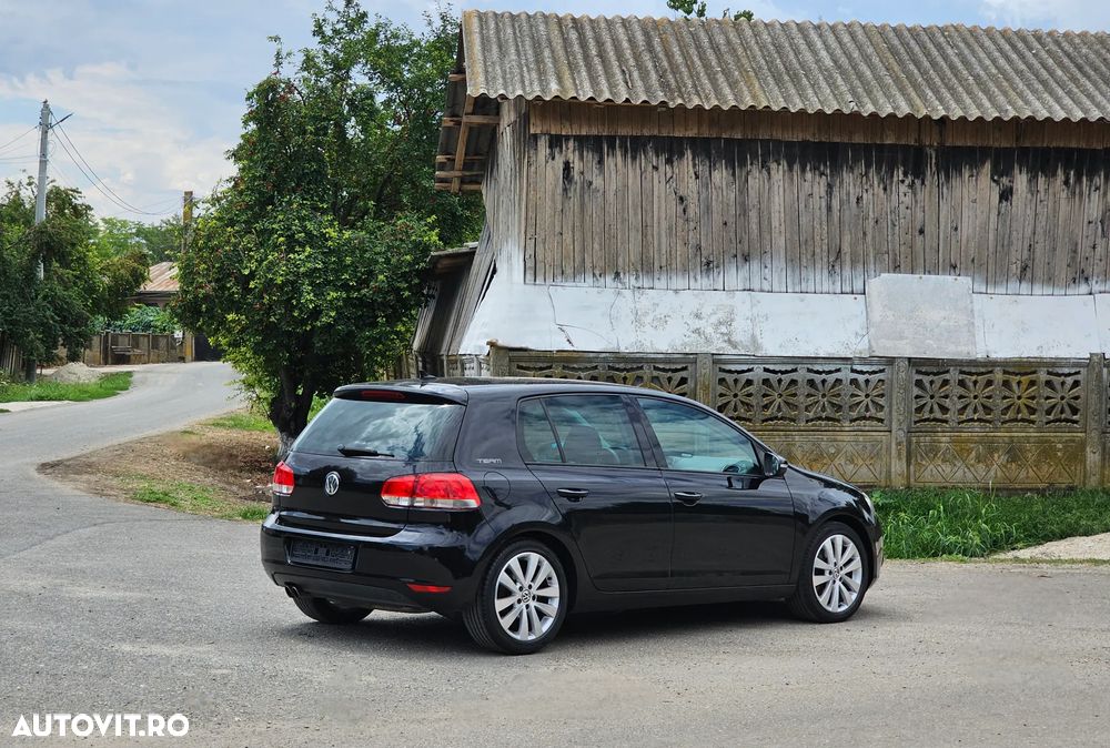 Volkswagen Golf 2011 photo 2