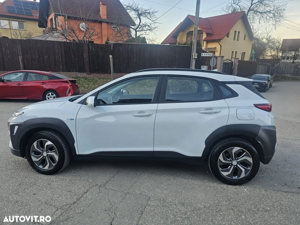 Hyundai KONA - 18
