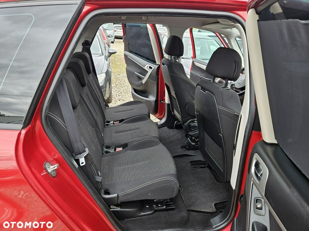 Citroën C4 Picasso - 11