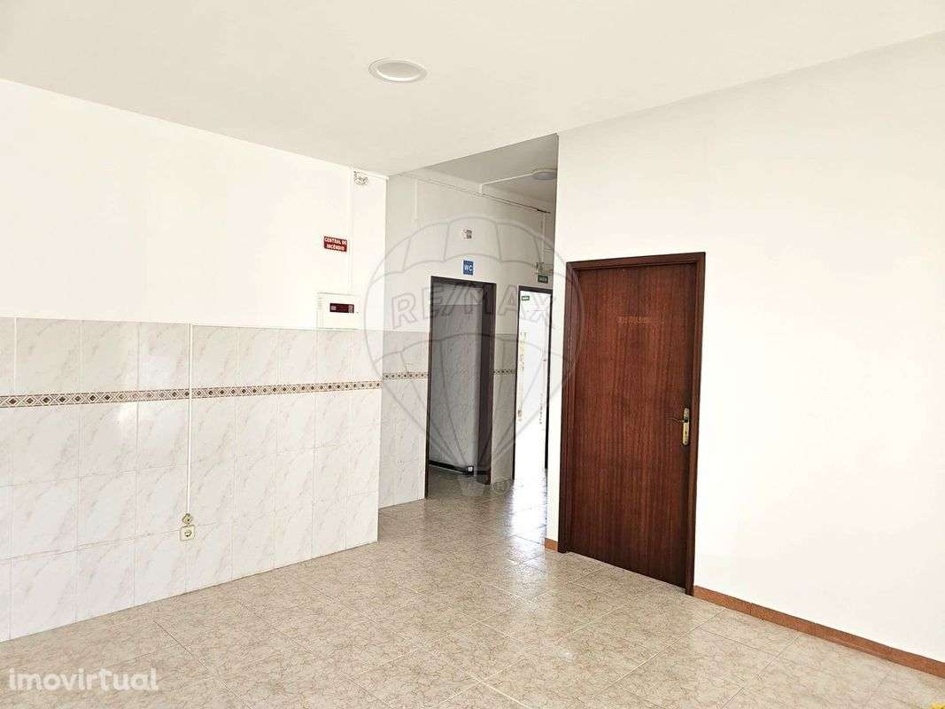 Loja  para arrendamento - Grande imagem: 5/16