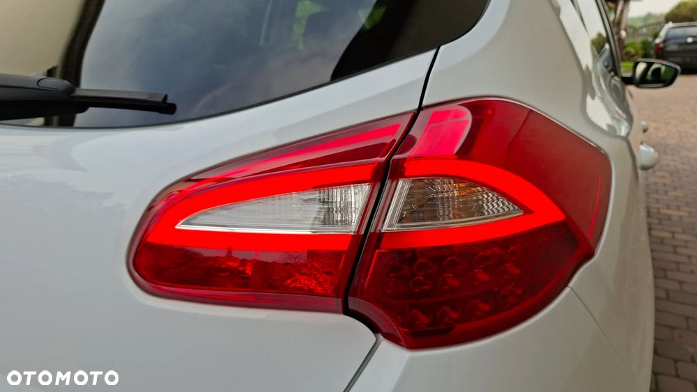 Kia Ceed 1.6 CRDi 136 ISG Dream-Team Edition - 7