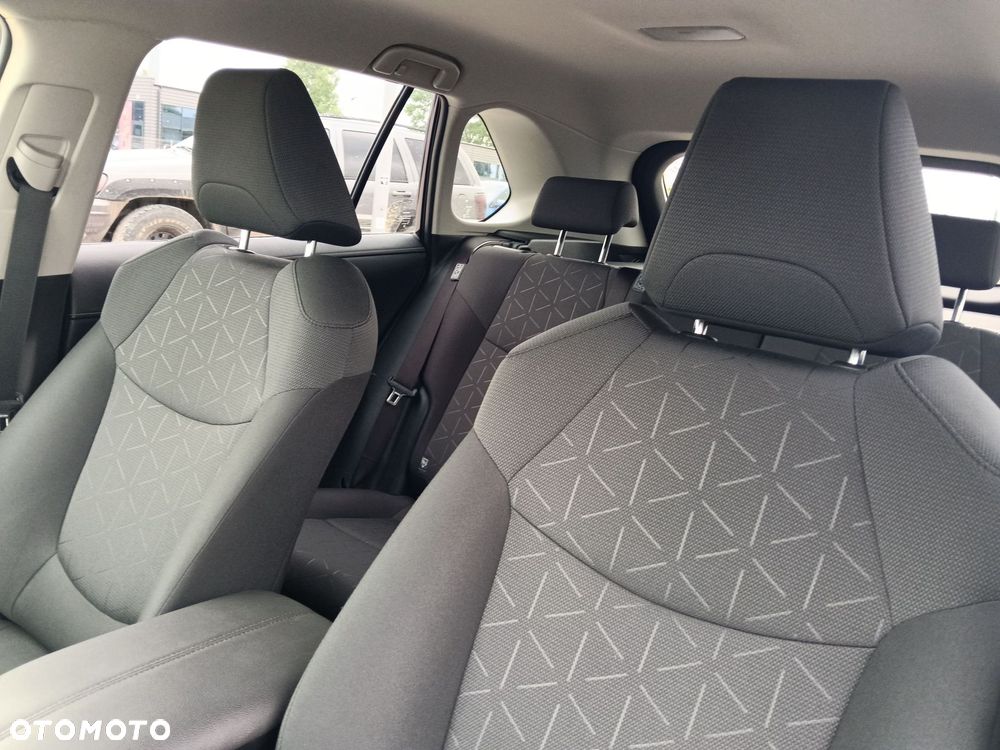 Toyota RAV4 - 16