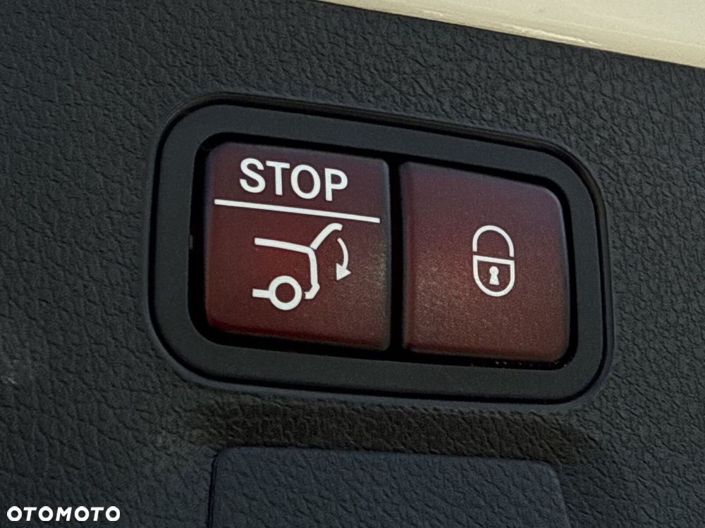 Mercedes-Benz CLA - 38