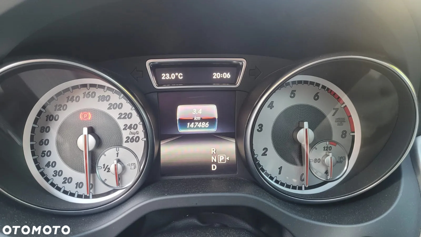 Mercedes-Benz GLA 250 4-Matic - 10