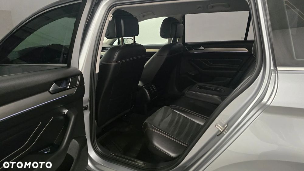 Volkswagen Passat - 6