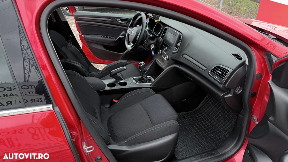 Renault Megane TCe Life - 8