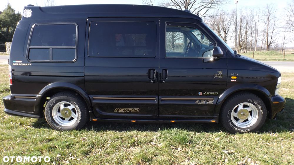 Chevrolet Astro - 5